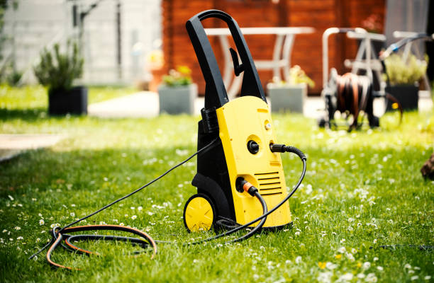 Animal Enclosure Cleaning in Berne, IN